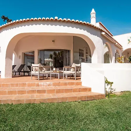 Casa Leao Villa