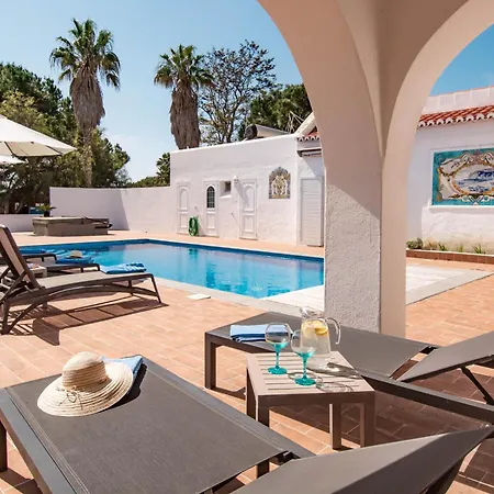 Casa Leao Villa *