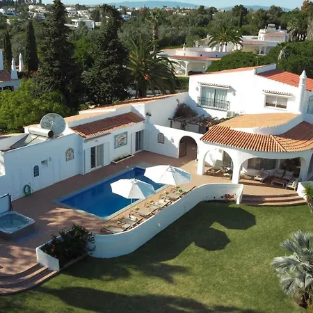 Casa Leao Villa *